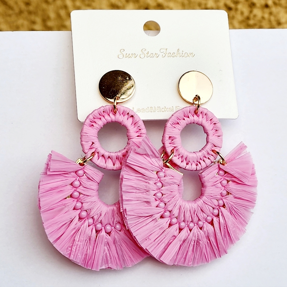 Sun Star Fashion Women's Raffia Fan Pink Earrings